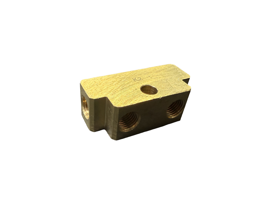 Brake Line - Brass 4 Way Fitting - 3/16" Female